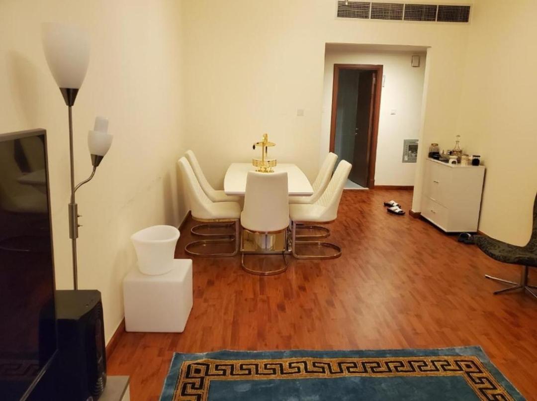 Lemas 901 Apartment Аджман Екстериор снимка